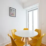 Casa Do 28 *
